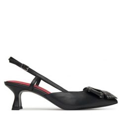 Czółenka Tamaris. Czarne czółenka damskie Tamaris, bez wzorów, bez obcasa. Za 449.99 zł.