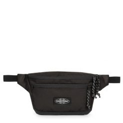 Torba na ramię Eastpak Crossbody Pro. Czarne torby męskie na ramię Eastpak, bez wzorów, na ramię. Za 179.95 zł.
