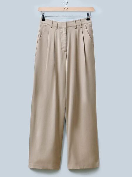 LeGer Spodnie "Elin" w kolorze beżowym rozmiar: 38. Brązowe spodnie materiałowe damskie LeGer, bez wzorów, z materiału. Za 183.15 zł.