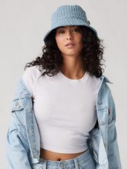 Levi's Kapelusz w kolorze błękitnym rozmiar: L. Niebieskie kapelusze damskie Levi's, bez wzorów, z materiału. Za 106.38 zł.