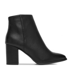 Botki DeeZee. Czarne botki damskie DeeZee, bez obcasa, na słupku, bez zapięcia. Za 199.99 zł.