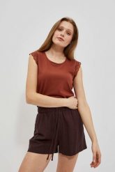 Top z koronką na rękawie brązowy. Brązowe topy damskie MOODO, xs, bez wzorów, z bawełny, bez kołnierzyka. W wyprzedaży za 19.99 zł.