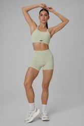 4F Legginsy krótkie treningowe bezszwowe damskie - zielone XS/S. Zielone legginsy damskie 4f, s, bez wzorów, ze skóry. Za 119.99 zł.