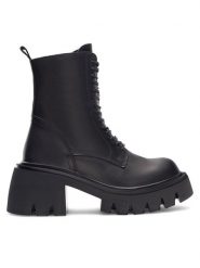 Badura Botki 8099 Czarny. Czarne botki damskie Badura, ze skóry, bez obcasa, na słupku, bez zapięcia. Za 429.99 zł.