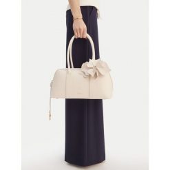 Torebka GINO ROSSI. Białe torebki klasyczne damskie Gino Rossi, bez wzorów, bez dodatków. Za 249.99 zł.