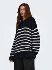 ONLY Sweter w kolorze czarnym rozmiar: XS. Czarne swetry klasyczne damskie Only, xs, bez kołnierzyka. Za 115.95 zł.