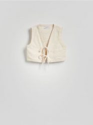Kamizelka z denimu - kremowy. Białe kamizelki damskie Reserved, l, z bawełny. W wyprzedaży za 89.99 zł.