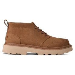 Męskie buty sportowe M CHUKKA LUG. Brązowe buty sportowe na co dzień męskie Ugg, z materiału, bez zapięcia, trekkingowe. Za 746.55 zł.