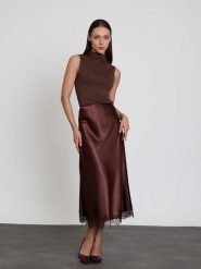 BGN Spódnica w kolorze brązowym rozmiar: 38. Brązowe spódniczki damskie BGN, bez wzorów, z koronki, midi, proste. Za 152.99 zł.