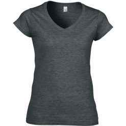 Koszulka Damska Krótki Rękaw VNeck. Fioletowe bluzki damskie Gildan, xl, bez wzorów, sportowe, bez kołnierzyka, bez ramiączek. Za 40.99 zł.