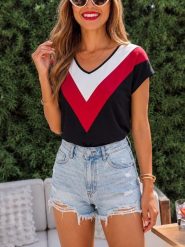 Milan Kiss Koszulka w kolorze czarnym rozmiar: S. Czarne t-shirty damskie Milan Kiss, s, bez wzorów, bez kołnierzyka. Za 99.95 zł.