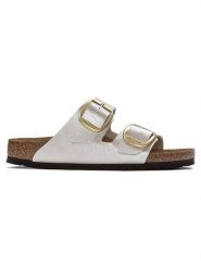 Birkenstock Klapki "Arizona" w kolorze kremowym rozmiar: 39. Białe klapki damskie Birkenstock, bez wzorów, bez obcasa. Za 393.45 zł.