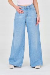 7 FOR ALL MANKIND Niebieskie jeansy Zoey. Niebieskie jeansy damskie 7 FOR ALL MANKIND. W wyprzedaży za 499.99 zł.