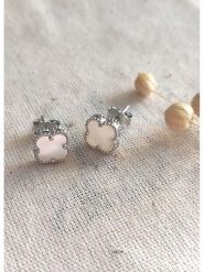 Miu Silver Srebrne kolczyki-wkrętki z masą perłową rozmiar: onesize. Brązowe kolczyki damskie Miu Silver, z perłą, srebrne. Za 82.99 zł.