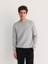 Sweter z haftem - jasnoszary. Szare swetry męskie Reserved, l, bez wzorów, z bawełny, bez kołnierzyka. Za 129.99 zł.