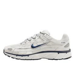 Buty do chodzenia dla dorosłych Nike P-6000 Obsidian Summit White. Białe obuwie do biegania damskie Nike. Za 961.33 zł.