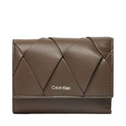 Portfel Calvin Klein. Brązowe portfele damskie CALVIN KLEIN, bez wzorów. Za 169.99 zł.