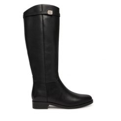 Kozaki Guess. Czarne kozaki damskie Guess, bez obcasa, na płaskiej podeszwie. Za 899.99 zł.