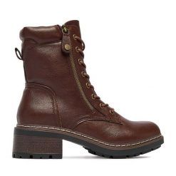 Trzewiki Clara Barson. Brązowe botki damskie Clara Barson, bez obcasa, na płaskiej podeszwie, bez zapięcia. Za 109.99 zł.