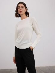 BGN Sweter w kolorze kremowym rozmiar: 36. Brązowe swetry klasyczne damskie BGN, bez kołnierzyka. Za 117.45 zł.