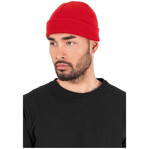 Czapka Flexfit heavyweight. Czerwone czapki męskie FLEXFIT, bez wzorów. W wyprzedaży za 30.00 zł.