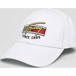Tommy Jeans - Czapka. Białe czapki męskie Tommy Jeans, bez wzorów, z bawełny. W wyprzedaży za 99.90 zł.