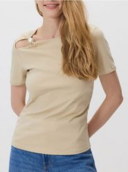 T-shirt z ozdobnym detalem - beżowy. Brązowe t-shirty damskie Reserved, l, bez wzorów, z bawełny, bez kołnierzyka. Za 79.99 zł.
