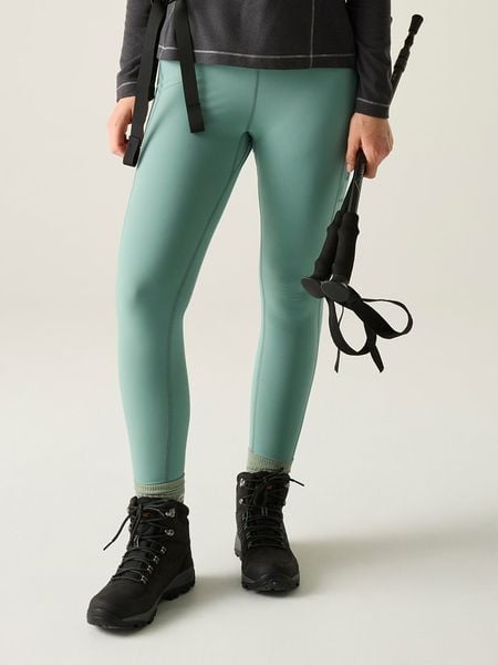 Regatta Legginsy trekkingowe "Monira" w kolorze turkusowym rozmiar: 38. Niebieskie legginsy damskie Regatta, bez wzorów. Za 113.90 zł.