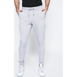 Blend - Spodnie. Szare spodnie materiałowe męskie Blend, bez wzorów, z bawełny, casualowe. W wyprzedaży za 69.90 zł.