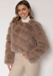 Ciemnobeżowa Krótka Kurtka z Futerkiem na Haftki Loreinda. Brązowe kurtki damskie Born2be, bez wzorów, z jeansu, bez kaptura. Za 299.99 zł.