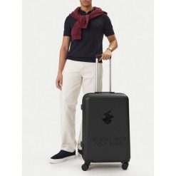 Walizka średnia Beverly Hills Polo Club. Czarne walizki Beverly Hills Polo Club, bez wzorów, średnie. Za 359.99 zł.