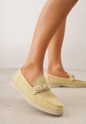 Żółte Mokasyny z Prostokątną Metaliczną Ozdobą Aeleorane. Żółte mokasyny damskie Born2be, z materiału. Za 119.99 zł.