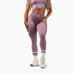 Legginsy treningowe damskie NEBBIA Flow Seamless Maximum Push-Up. Czerwone legginsy damskie Nebbia, m, bez wzorów, z elastanu. Za 249.99 zł.