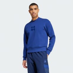 Bluza Manchester United Seasonal Doubleknit Crew. Niebieskie bluzy bez kaptura męskie Adidas, l. Za 329.00 zł.