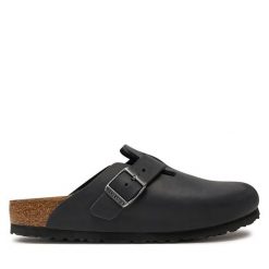 Klapki Birkenstock. Czarne klapki damskie Birkenstock, bez wzorów, bez obcasa. Za 549.99 zł.