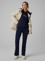 4F Spodnie dresowe z modalem damskie - granatowe XS. Niebieskie spodnie dresowe damskie 4f, xs, bez wzorów, z dresówki. Za 189.99 zł.