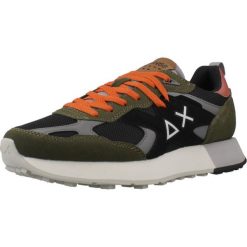 Buty SUN68 JAKI OUTDOOR Zielony. Zielone buty trekkingowe męskie SUN68, ze skóry, bez zapięcia, outdoorowe. Za 594.03 zł.