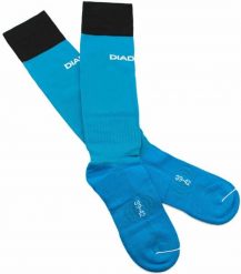 Skarpety piłkarskie Diadora Game Skarpety Aia Niebieskie 43-46. Niebieskie skarpetki męskie Diadora, bez wzorów, z bawełny. Za 99.99 zł.