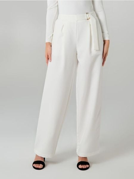 Spodnie palazzo z paskiem - kremowy. Białe spodnie materiałowe damskie Sinsay, bez wzorów. Za 49.99 zł.