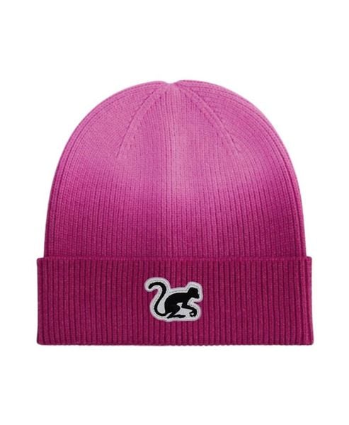 Czapka beanie – haftowane logo / gradient / rozmiar uniwersalny (różowa). Czerwone czapki męskie SURF MONKEY, z aplikacjami, z dzianiny. Za 139.95 zł.