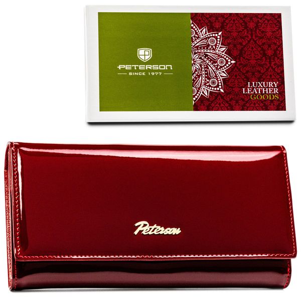 Portfel damski Peterson PTN BC-42122 czerwony. Czerwone portfele damskie Peterson, bez wzorów, ze skóry. Za 114.99 zł.