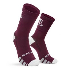 Skarpetki rowerowe gravel Kolarstwo Siroko GS2 Burgundy. Czerwone skarpetki damskie SIROKO, bez wzorów. Za 41.00 zł.