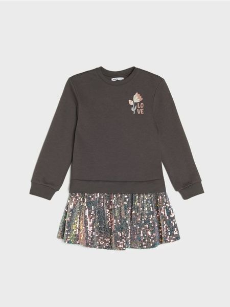 Sukienka dresowa z ozdobnymi cekinami - wielobarwny. Sukienki dziewczęce Sinsay, bez wzorów, z dresówki, bez ramiączek. Za 39.99 zł.