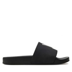 Klapki Guess. Czarne klapki damskie Guess, z aplikacjami, bez obcasa. Za 139.99 zł.