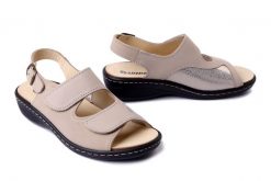 DR. BRINKMANN 710183-08 cream, sandały damskie. Brązowe sandały damskie Dr. Brinkmann, bez wzorów, ze skóry, bez obcasa. Za 394.90 zł.