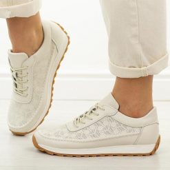 Beżowe skórzane półbuty damskie Sergio Leone Sp001. Brązowe półbuty damskie Sergio Leone, bez wzorów, z jeansu, eleganckie, z okrągłym noskiem, bez obcasa, na płaskiej podeszwie. Za 219.00 zł.