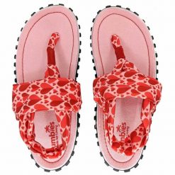 Sandały damskie GUMBIES SLINGBACK SANDAL. Czerwone sandały damskie Gumbies, bez wzorów, bez obcasa. Za 69.99 zł.