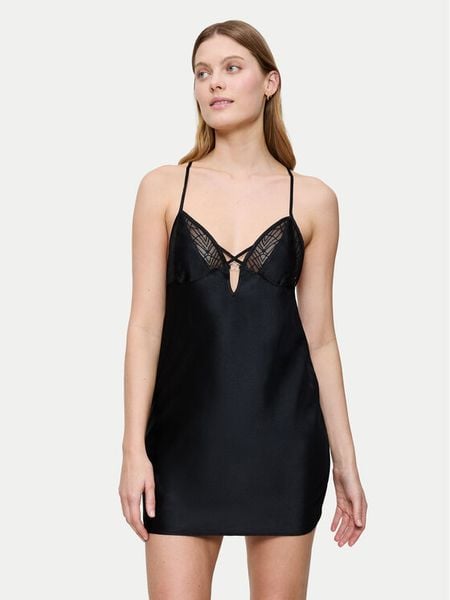 Triumph Koszula nocna A Weekend To Remember 10225051 Czarny Regular Fit. Czarne koszule nocne damskie Triumph, bez wzorów, z syntetyku. Za 119.99 zł.