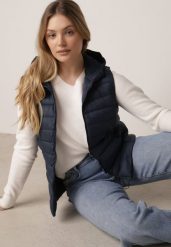 Granatowa Pikowana Kamizelka Przejściowa z Kapturem Neanissa. Niebieskie kamizelki damskie Born2be, l, z jeansu. Za 89.99 zł.