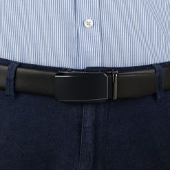 Pasek męski skórzany 3,5 cm klamra automatyczna Beltimore czarny 02-587 : Kolory - czarny, Rozmiar pasków - r.115-130 cm. Czarne paski męskie bez wzorów, ze skóry, wizytowe. Za 64.99 zł.